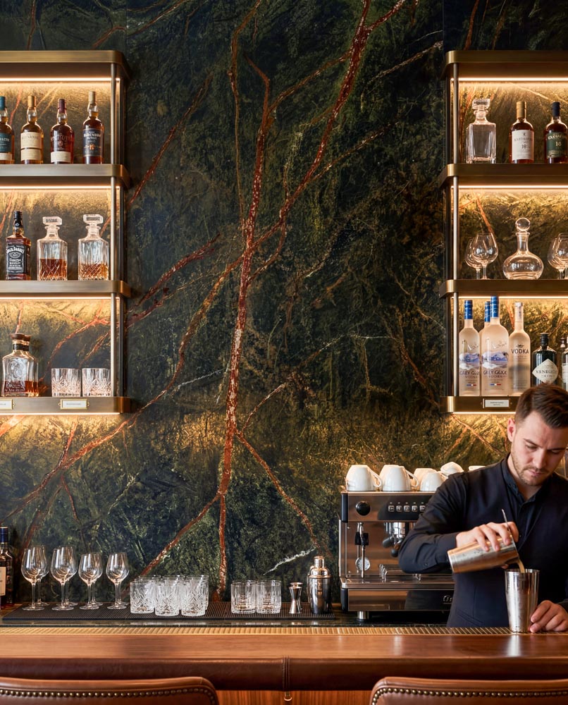 lanzeni-forest-green-bar